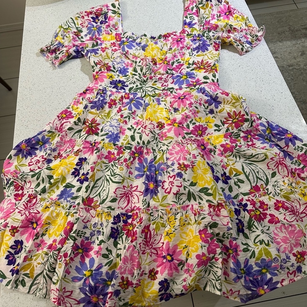 Floral Dress, multi color, light & breezy Size M